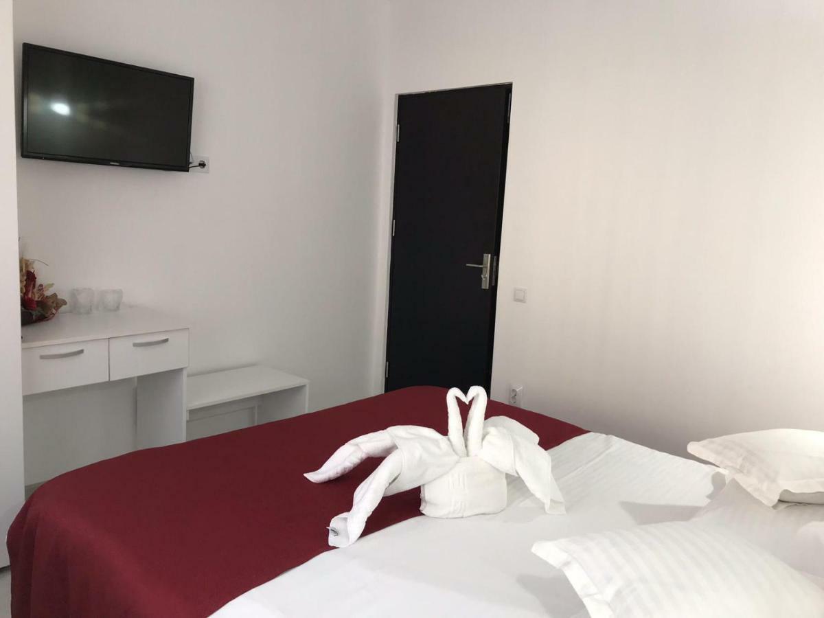 Apartament Mont Blanc Sinaia Esterno foto