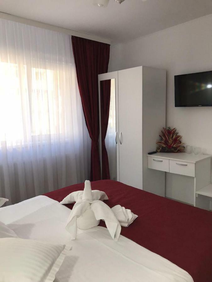 Apartament Mont Blanc Sinaia Esterno foto