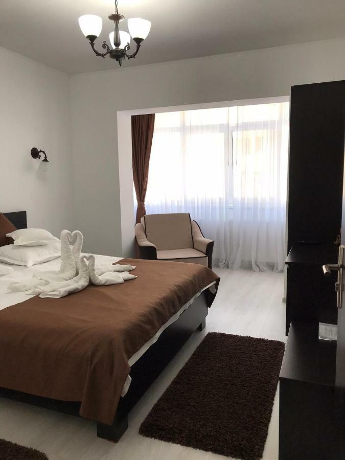 Apartament Mont Blanc Sinaia Esterno foto