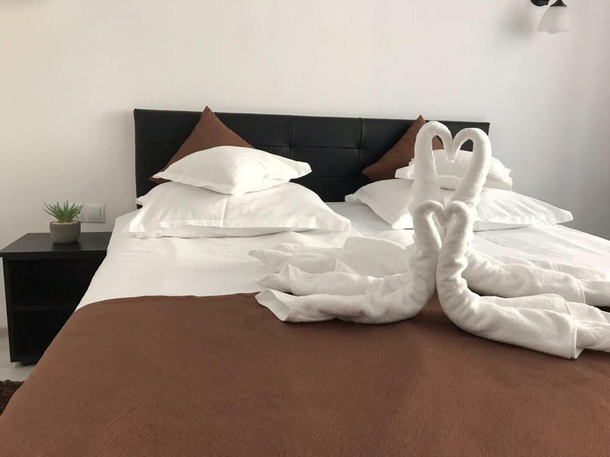 Apartament Mont Blanc Sinaia Esterno foto